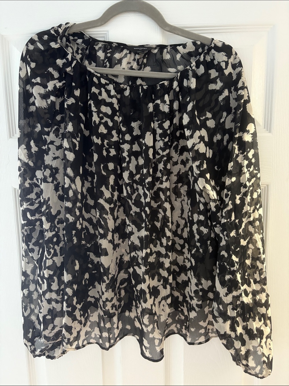 Banana Republic Size L Black and White Sheer Printed Long-Sleeve Women's Blouse